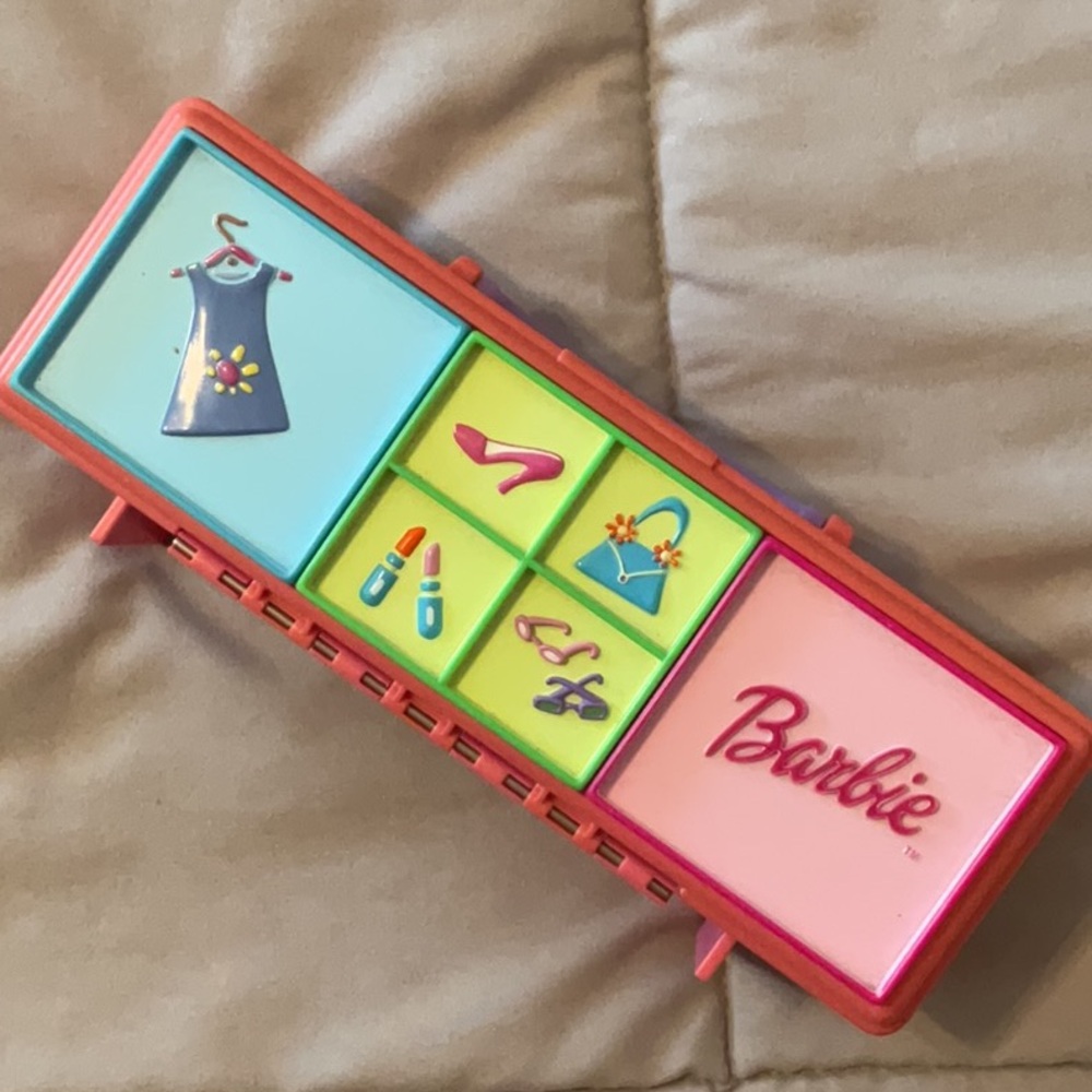 Barbie Accessory Case - Picture 4 of 14